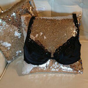 Victoria Secret 'Miracle Bra' - Black 34C